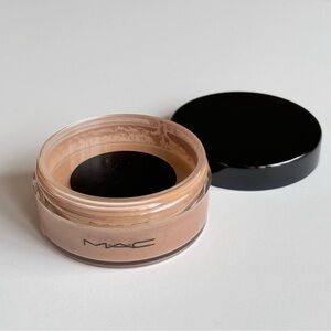 MAC NC55 SELECT SHEER POWDER / LOOSE***